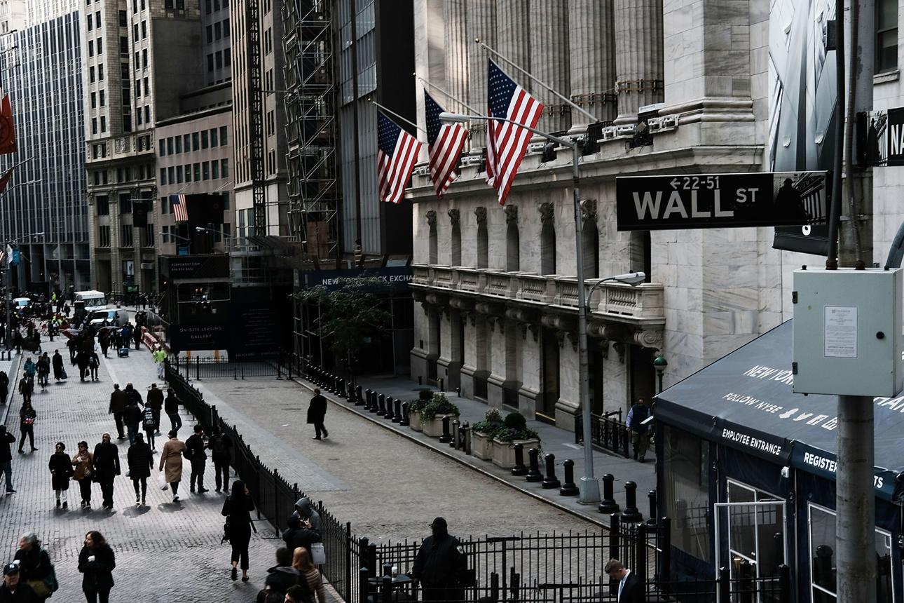 September Stock Market Sell-Off: Should You Buy the Dip or Wait for Lower Prices?